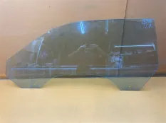 Стекло двери переднее левое Dodge Challenger 3 3.6