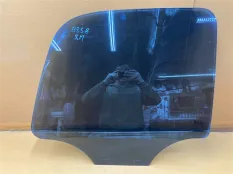 Стекло двери заднее правое Chevrolet Tahoe GMT900