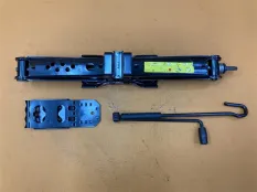 Домкрат Land Rover Velar L560 2.0 2020