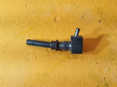 Катушка зажигания Land Rover Velar L560 2.0 2020