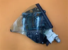 Форточка багажника задняя правая Ford Mustang 6