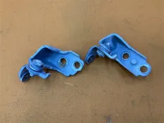 Петля двери передняя левая Ford Mustang 6 2.3 2019