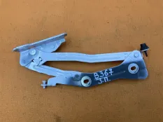 Петля крышки багажника правая Ford Mustang 6 2.3