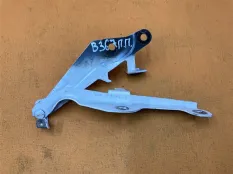 Петля капота правая Ford Mustang 6 2.3 2019