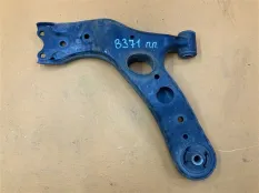 Рычаг подвески нижний передний правый Toyota RAV 4