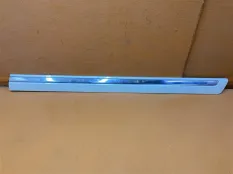 Накладка двери передняя правая Honda Pilot 2 J35Z4