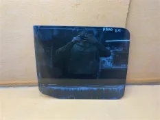 Стекло двери заднее правое Hummer H3 3.7 2009