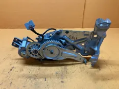 Привод крышки багажника Chevrolet Tahoe GMT900 5.3