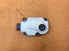 Привод жалюзи радиатора Tesla Model S 2016