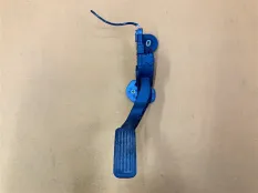 Педаль газа Tesla Model S 2016