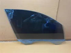 Стекло двери переднее правое Audi Q5 8R 2.0 2017