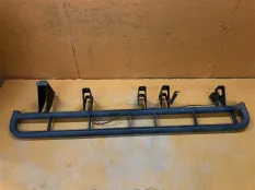 Кронштейн подножки левый Hummer H2 6.0 2003