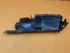 Дефлектор радиатора передний левый Jeep Grand