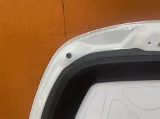 Капот Tesla Model Y 2022
