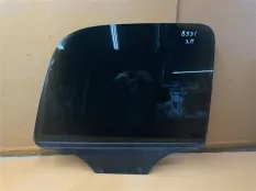 Стекло двери заднее правое Chevrolet Tahoe GMT900