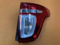 Фонарь задний правый Ford Explorer U502 3.5 2015