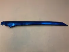 Молдинг лобового стекла левый Land Rover Evoque