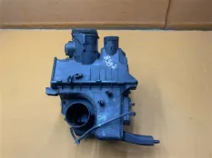 Корпус воздушного фильтра Toyota Sienna 3 3.5 2013