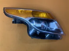 Фара галогеновая передняя правая Ford Explorer