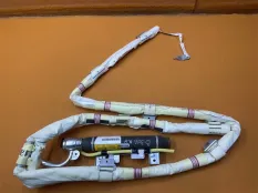 Шторка безопасности правая Toyota Sienna 3 3.5