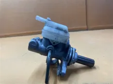 Главный тормозной цилиндр Toyota Sienna 3 3.5 2013