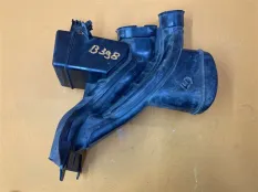 Воздухозаборник Toyota Sienna 3 3.5 2013