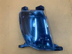 Заглушка ПТФ правая Tesla Model S 2016