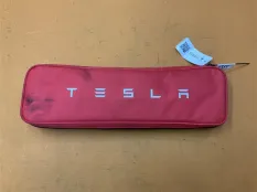 Аптечка Tesla Model Y 2022