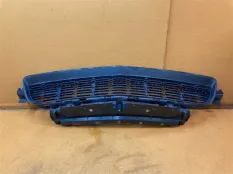 Решетка бампера передняя Dodge Challenger 3 3.6