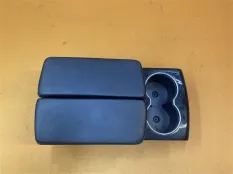 Подлокотник Tesla Model S 2018