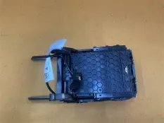 Подстаканник задний Tesla Model S 2018