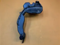 Бачок омывателя левый Tesla Model Y 2022