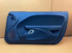 Обшивка двери передняя правая Dodge Challenger 3