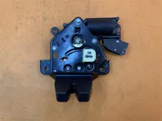 Замок багажника Tesla Model Y 2022