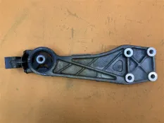 Подушка редуктора задняя Toyota Sienna 3 3.5 2013