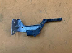 Датчик дорожного просвета задний левый Tesla Model