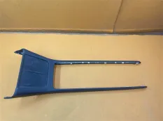 Накладка центральной консоли Tesla Model Y 2022