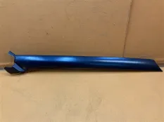 Молдинг лобового стекла передний левый Land Rover