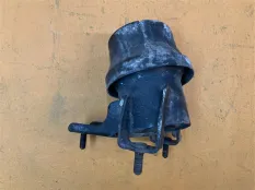 Подушка двигателя левая Toyota Sienna 3 3.5 2013