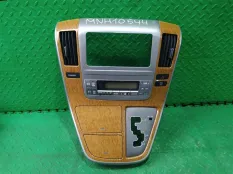 Консоль магнитофона TOYOTA ALPHARD ATH10