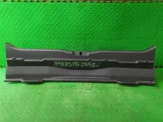 Накладка замка багажника TOYOTA YARIS CROSS MXPB10