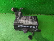 Блок предохранителей TOYOTA TANK M900A 1KR-FE