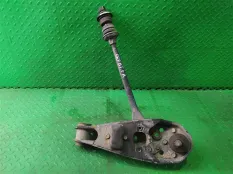 Рычаг MAZDA BONGO SEF8T RF, передний правый