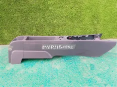 Бардачок между сиденьями TOYOTA YARIS CROSS MXPB10