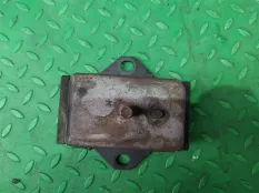 Подушка двигателя MITSUBISHI DELICA PE8W 4M40, левая