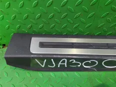 Порожек пластиковый TOYOTA LAND CRUISER 2023 6792060120 VJA300 V35A-FTS