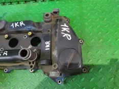Клапанная крышка TOYOTA PASSO 1121040130 KGC30 1KR-FE
