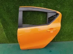 Дверь TOYOTA AQUA NHP10 1NZ-FXE, задняя левая