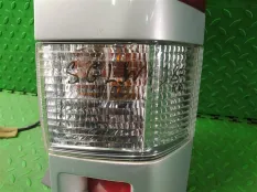 Стоп-сигнал MAZDA BONGO FRIENDEE SG5W, правый