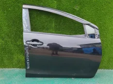 Дверь TOYOTA AQUA NHP10, передняя правая